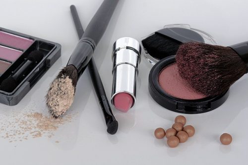 cosmetics-1367781_640