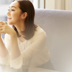 カフェ女性